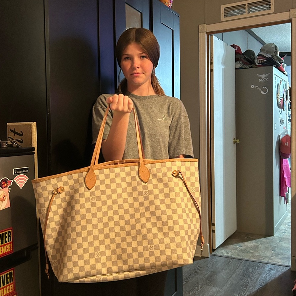 Louis Vuitton neverfull excellent condition